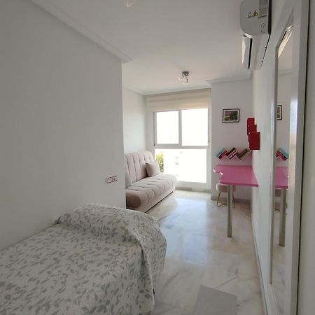 Atico Duplex Con Vistas Al Mar. Dos Plazas De Garaje Apartment Torremolinos Luaran gambar