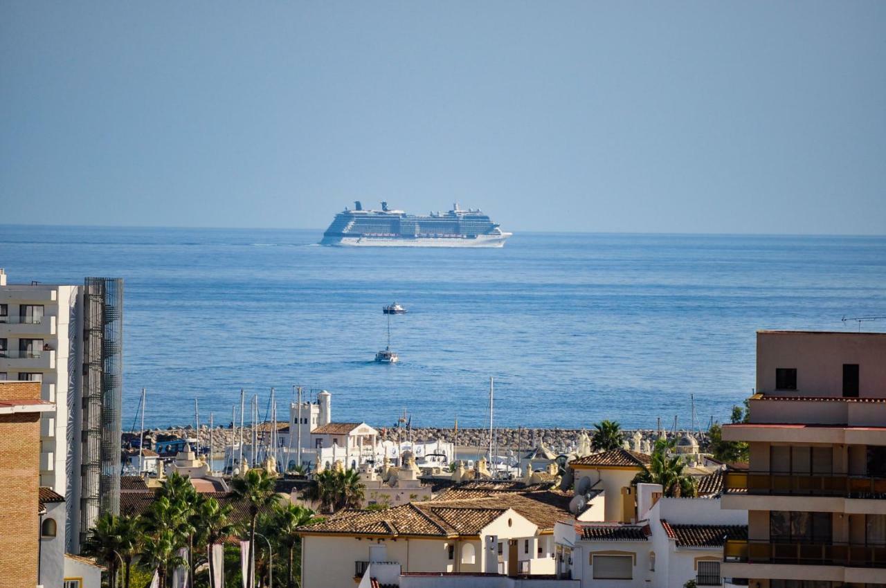 Atico Duplex Con Vistas Al Mar. Dos Plazas De Garaje Apartment Torremolinos Luaran gambar