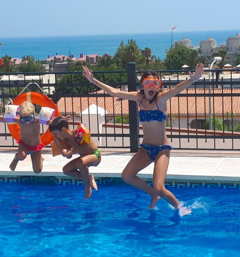 Atico Duplex Con Vistas Al Mar. Dos Plazas De Garaje Apartment Torremolinos Luaran gambar